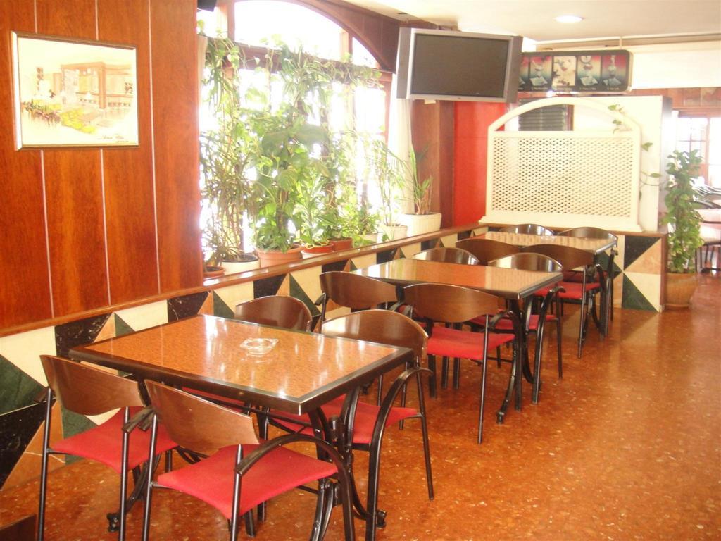 Apartamentos El Moro Sant Antoni de Portmany Zewnętrze zdjęcie
